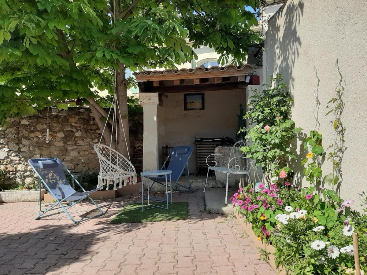 La Capucinette A L'Ombre Du Marronnier Villa Maussane les Alpilles Buitenkant foto
